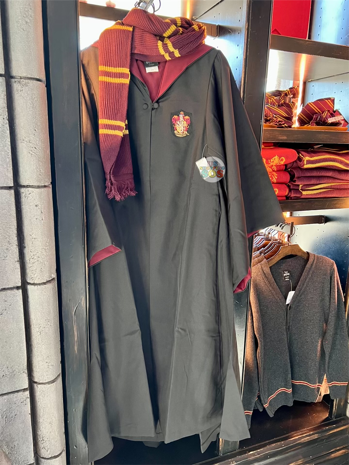 Universal Studios - The Wizarding World of Harry Potter - Gryffindor Robe (Adult) Fashion