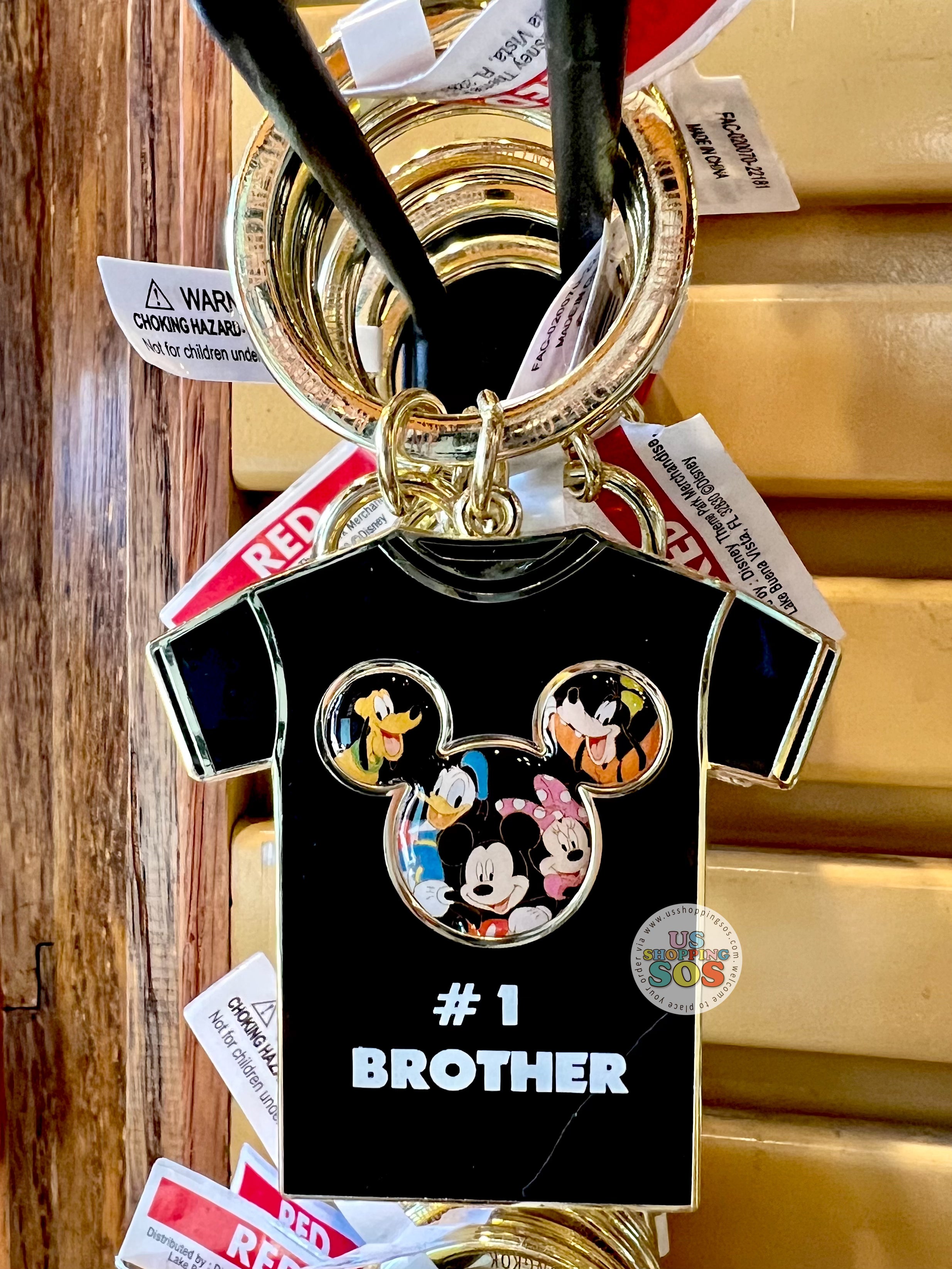 DLR - Mickey & Friends T-shirt Keychain - #1 Brother Online Sale